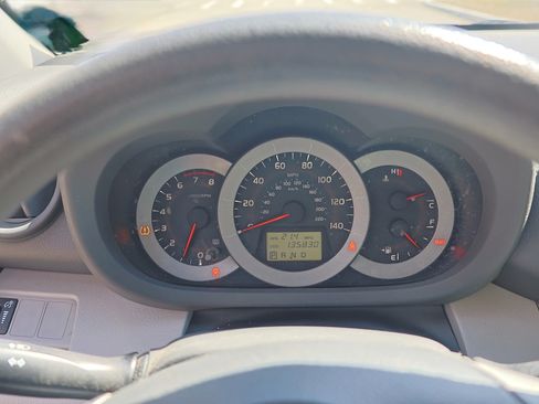 Used 2011 Toyota RAV4 4WD w/ Base L4 Extra Value Pkg image 11