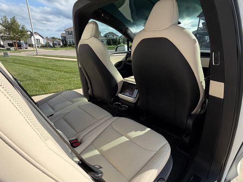 Used 2022 Tesla Model X AWD/4WD image 16