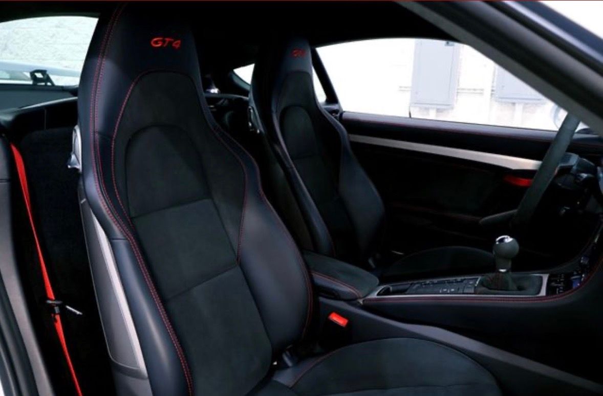Used 2023 Porsche 718 Cayman GT4 RWD image 16