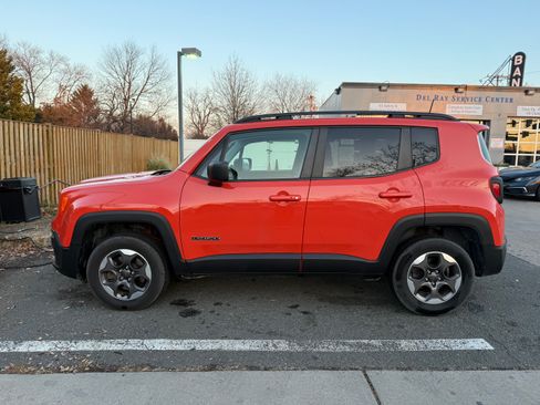Used 2018 Jeep Renegade Sport w/ Power & Air Group image 2