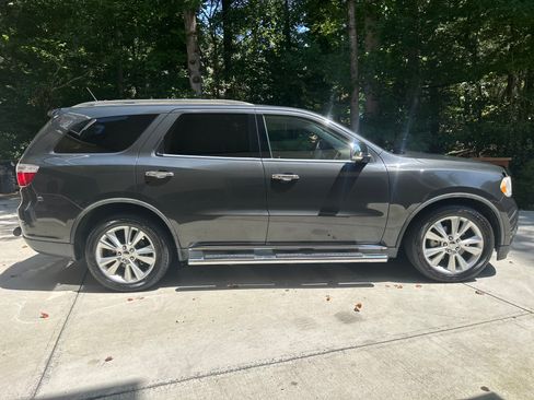 Used 2011 Dodge Durango Crew RWD image 10
