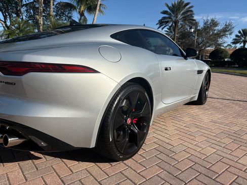 Used 2022 Jaguar F-TYPE Coupe image 8