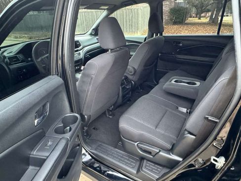 Used 2021 Honda Passport Sport image 12