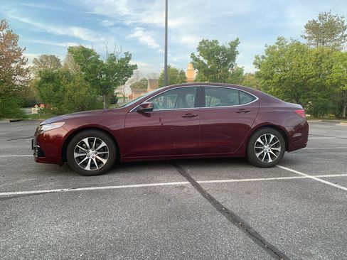 Used 2016 Acura TLX w/ Technology Package FWD image 4