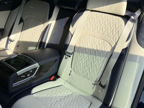 Used 2022 BMW 750i xDrive w/ Luxury Rear Seating Package AWD/4WD image 23