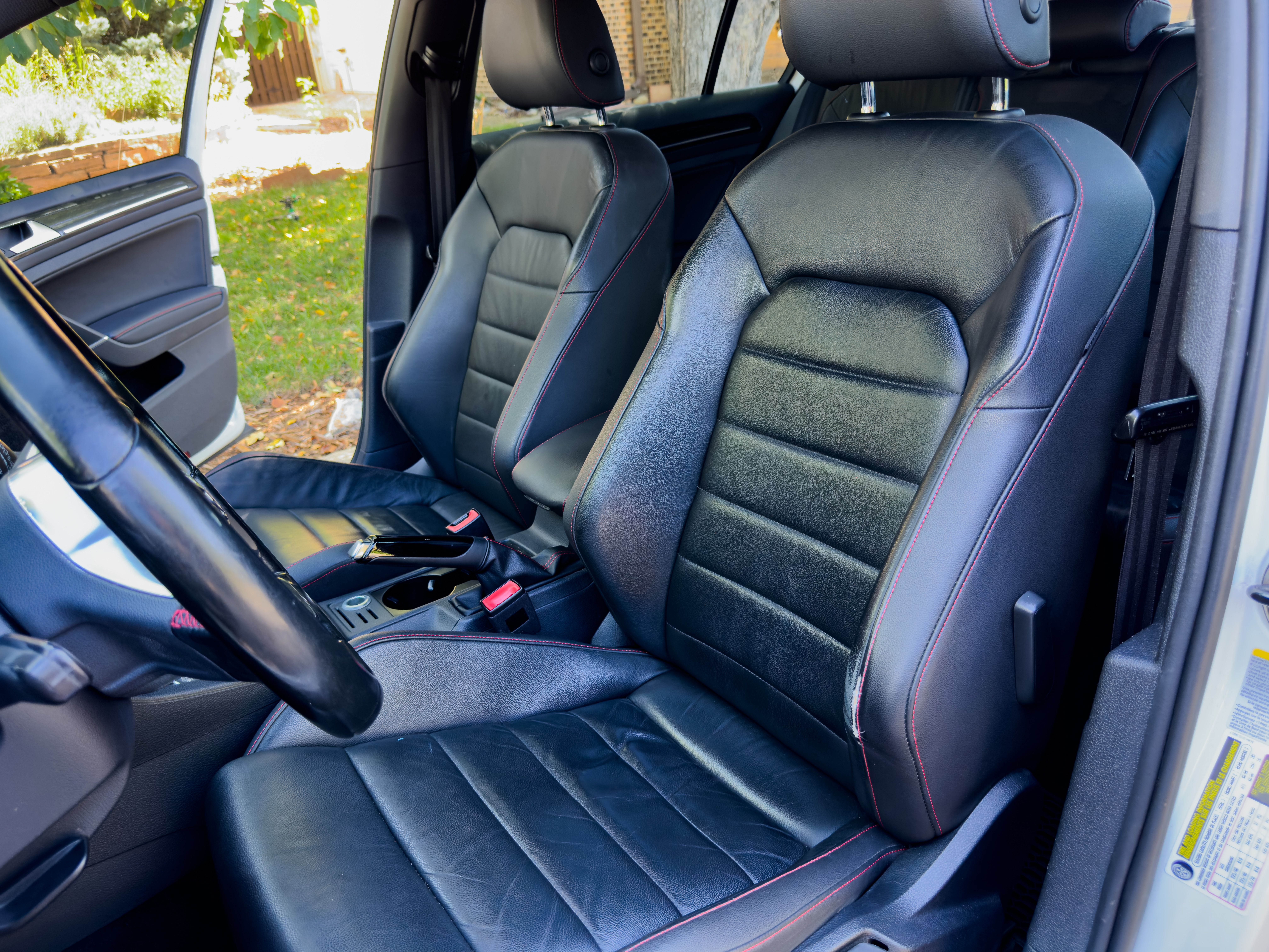 Used 2015 Volkswagen GTI SE FWD image 13