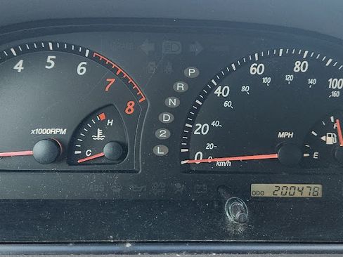 Used 2004 Toyota Camry LE image 14