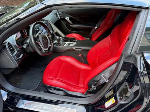 Used 2015 Chevrolet Corvette Z06 image 8