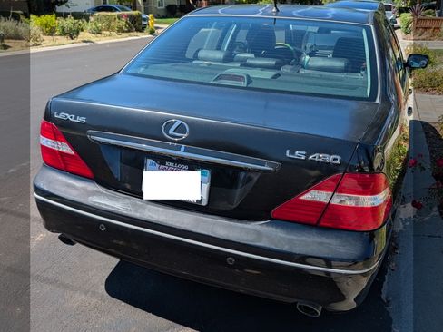 Used 2004 Lexus LS 430 RWD image 5