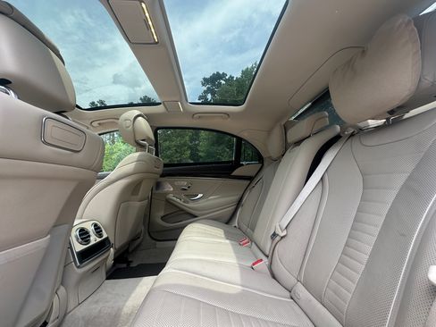 Used 2019 Mercedes-Benz S 560 Sedan image 10