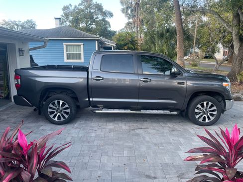 Used 2020 Toyota Tundra Limited image 1