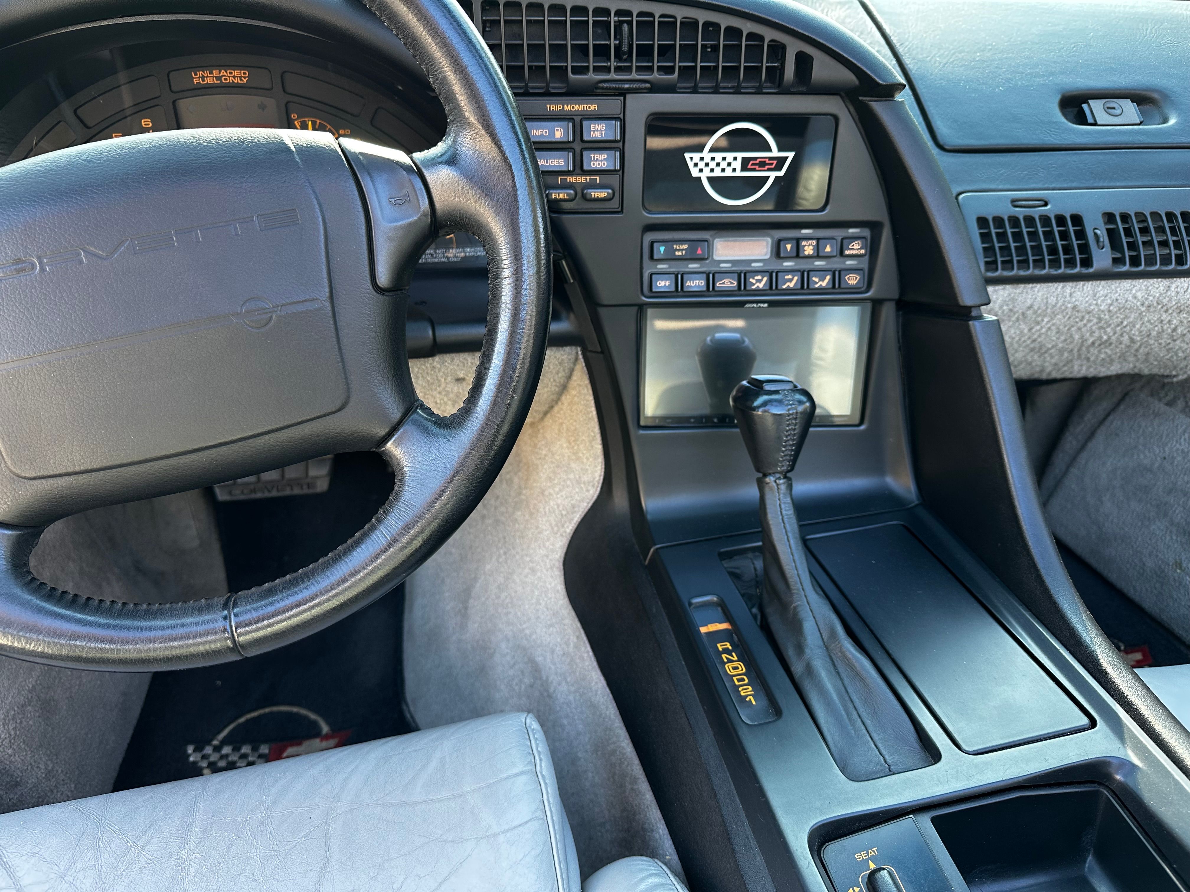 Used 1992 Chevrolet Corvette Convertible RWD image 10
