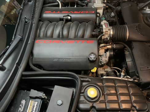 Used 2004 Chevrolet Corvette Convertible w/ Preferred Equipment Group image 12