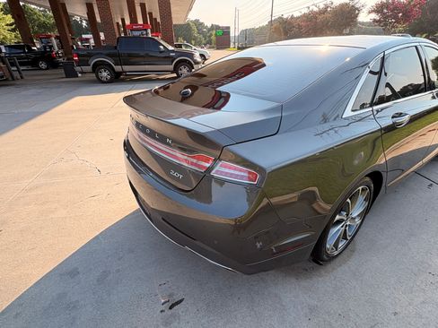 Used 2019 Lincoln MKZ Reserve w/ Reserve Plus Package FWD image 8