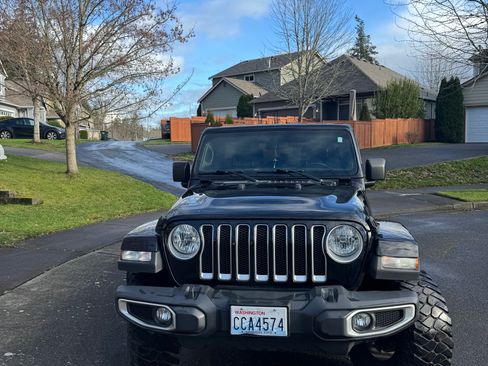 Used 2019 Jeep Wrangler Unlimited Sahara image 4