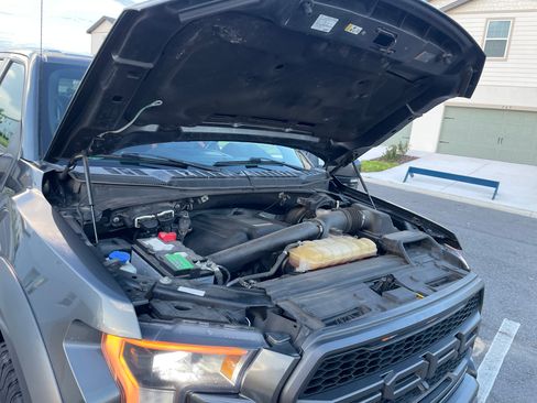 Used 2018 Ford F150 Raptor w/ Equipment Group 802A Luxury image 6