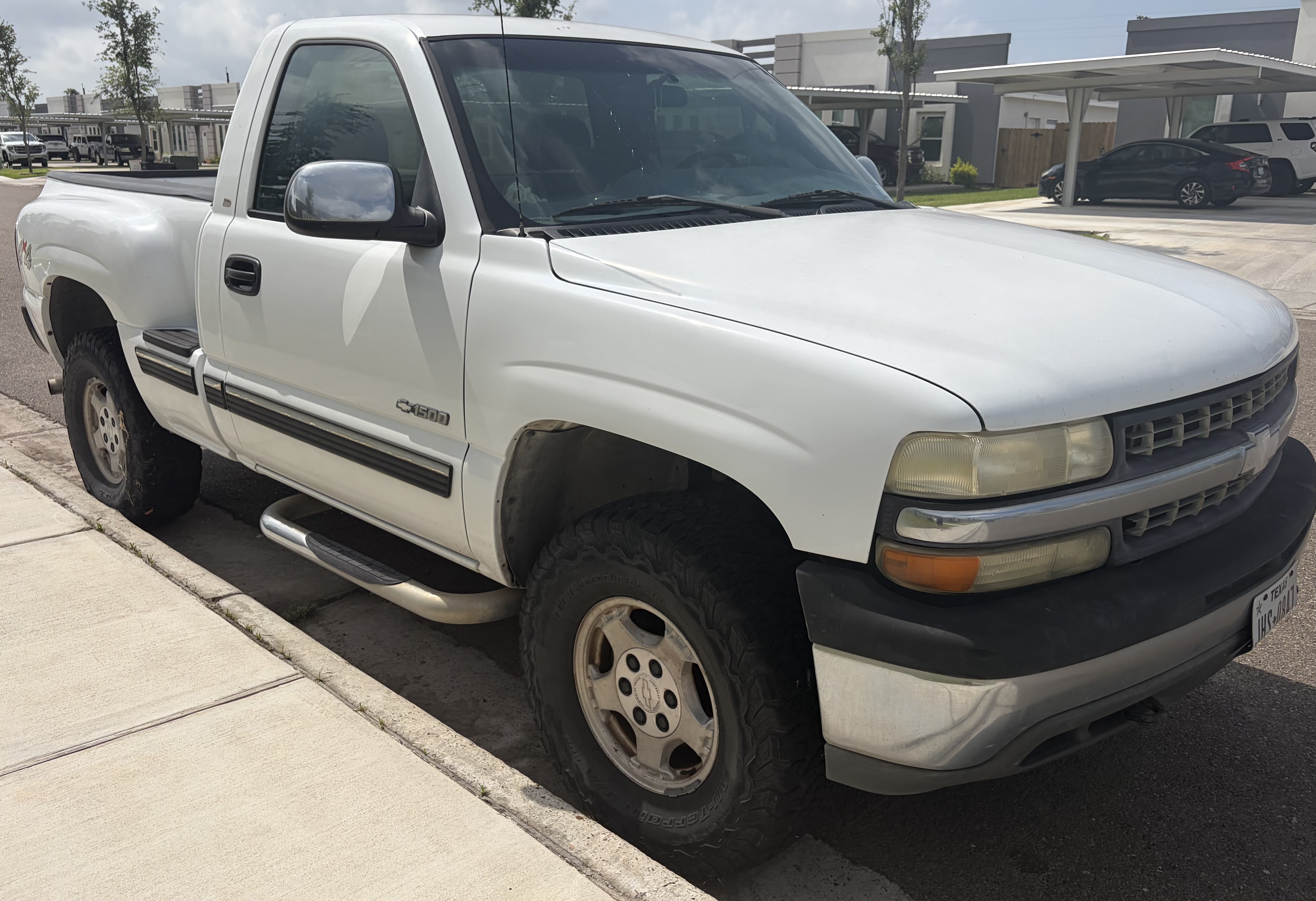 Used 2002 Chevrolet Silverado 1500 LS w/ Heavy Duty Suspension Pkg AWD/4WD image 6