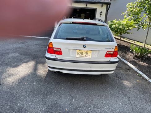 Used 2005 BMW 325xi Wagon AWD/4WD image 5