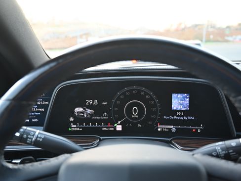 Used 2021 Cadillac Escalade Premium Luxury image 5