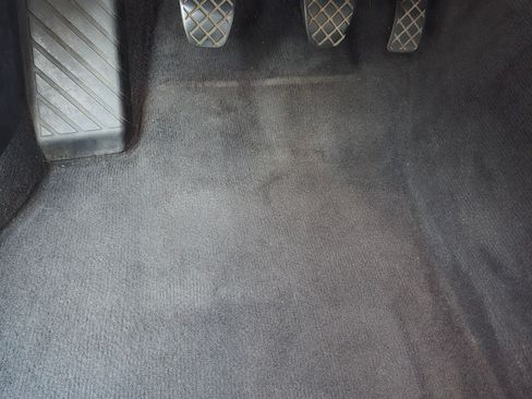 Used 2010 Audi A5 2.0T Premium w/ Bluetooth/Homelink Pkg image 19