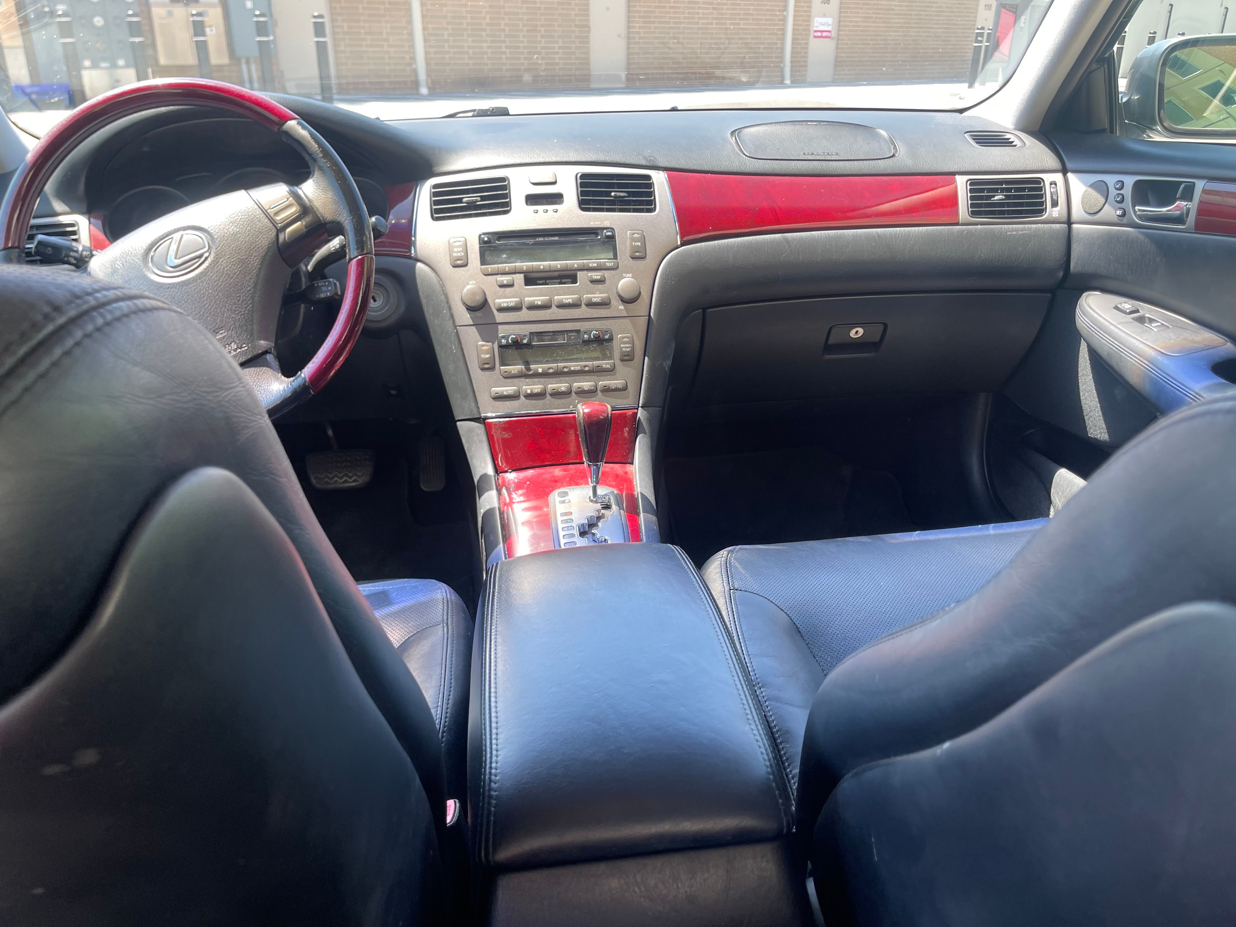 Used 2005 Lexus ES 330 FWD image 9