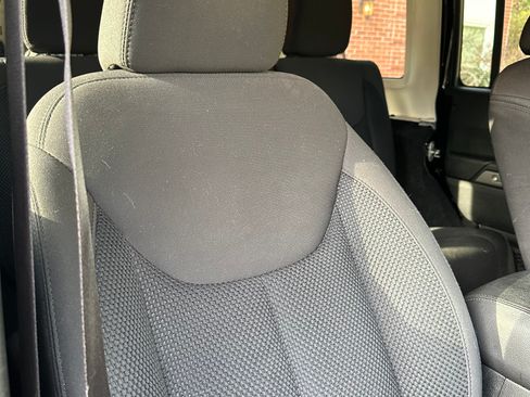 Used 2017 Jeep Wrangler Unlimited Sport image 8