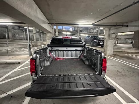 Used 2024 Chevrolet Colorado LT w/ LT Convenience Package image 10