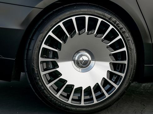 Used 2016 Mercedes-Benz Maybach S 600 image 12