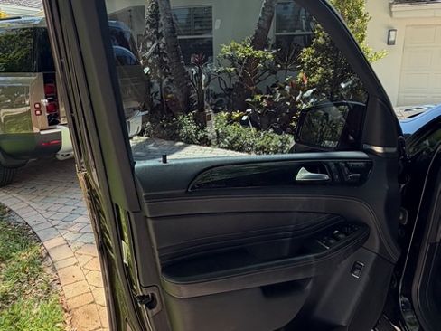 Used 2015 Mercedes-Benz ML 400 4MATIC image 12