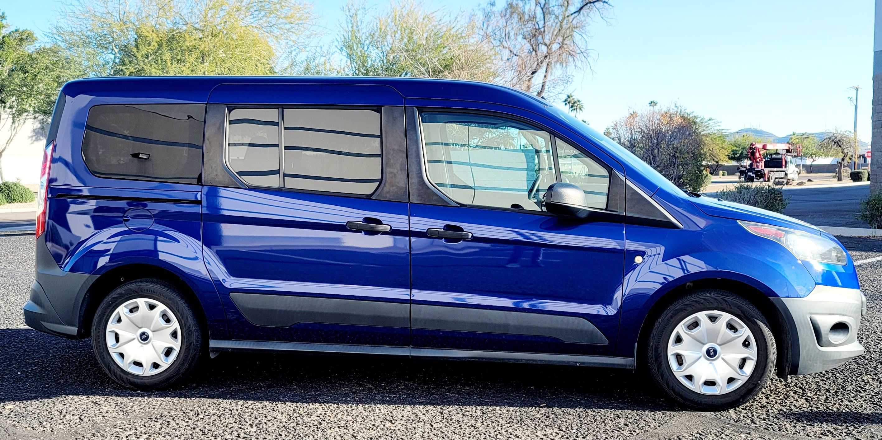 Used 2018 Ford Transit Connect XL FWD image 2