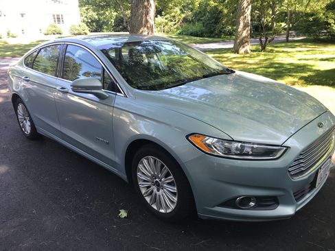 Used 2013 Ford Fusion SE FWD image 4
