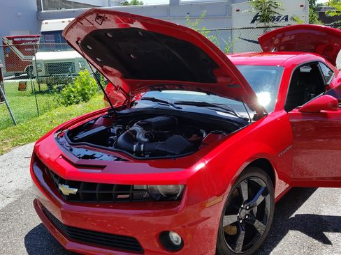 Used 2010 Chevrolet Camaro SS w/ RS Package image 8