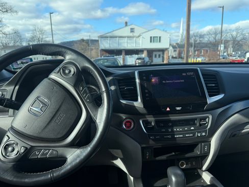 Used 2017 Honda Pilot EX-L image 11