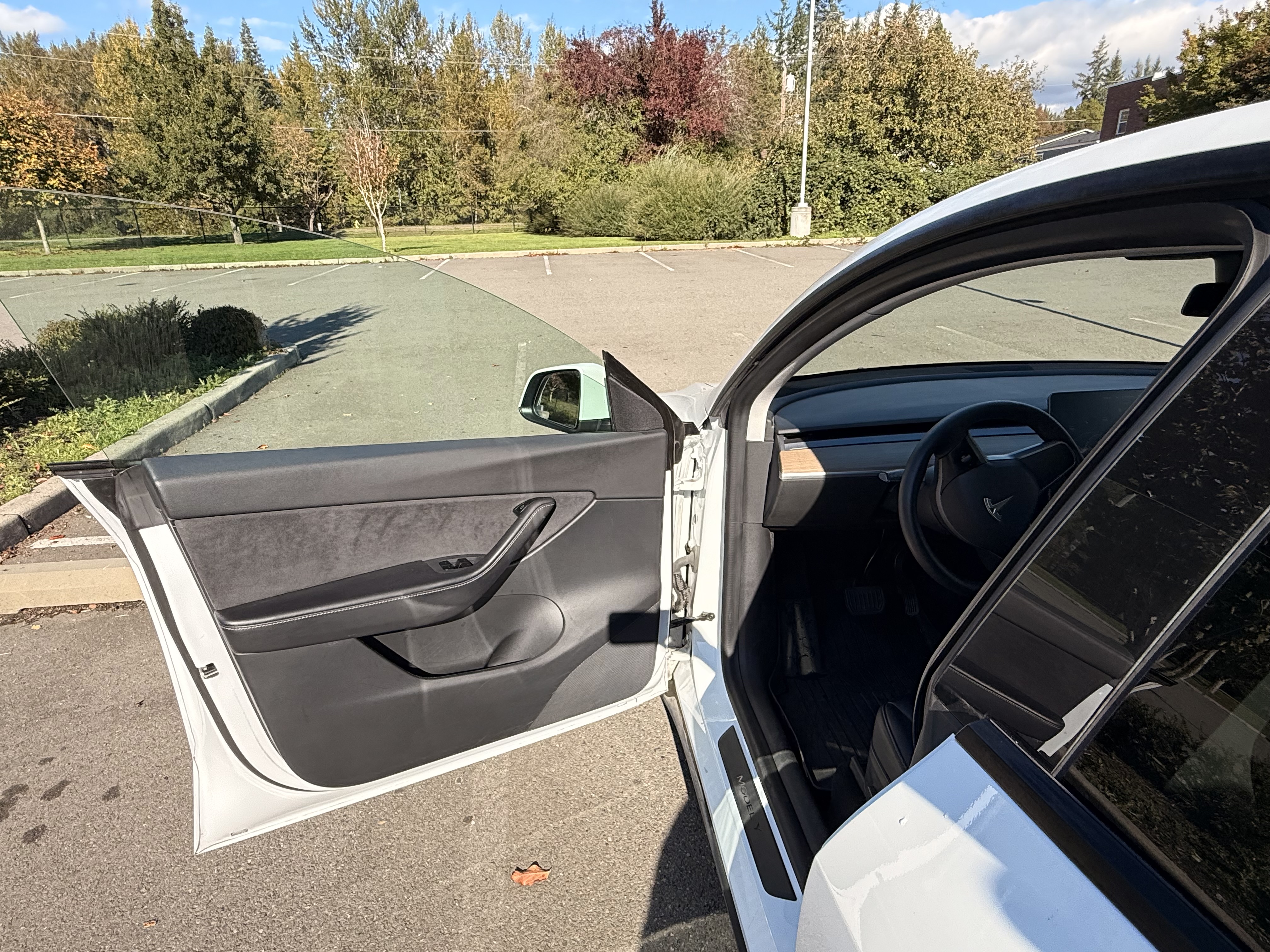 Used 2021 Tesla Model Y 2WD image 14