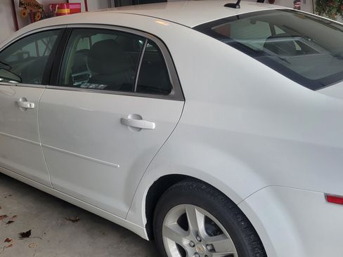 Used 2010 Chevrolet Malibu LS image 5