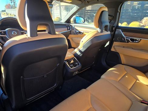 Used 2017 Volvo S90 T5 Inscription w/ Vision Package image 10