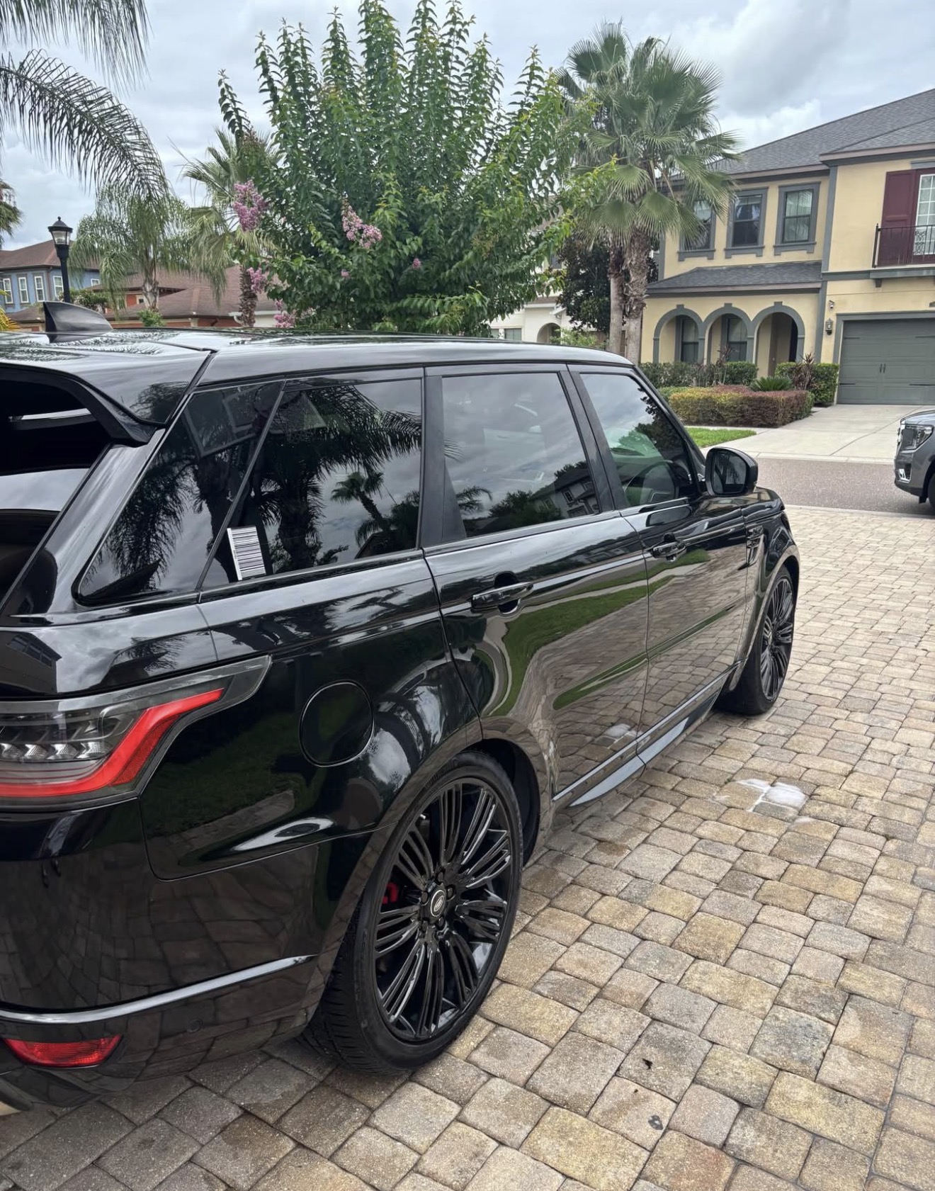 Used 2019 Land Rover Range Rover Sport HSE Dynamic AWD/4WD image 4