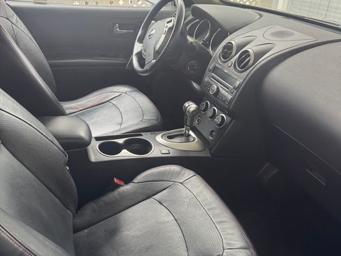 Used 2010 Nissan Rogue SL w/ Premium Pkg image 10