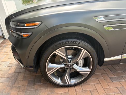 Used 2025 Genesis GV80 3.5T Prestige image 9