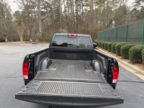 Used 2019 RAM 1500 Big Horn image 6