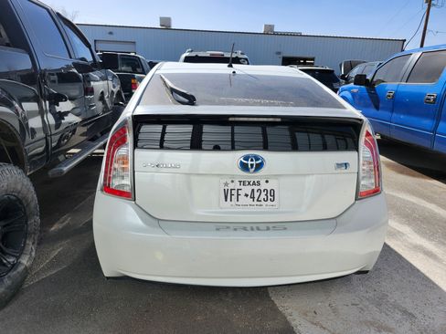 Used 2012 Toyota Prius Two image 15