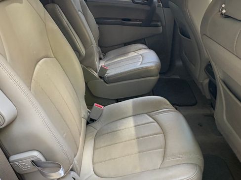 Used 2011 Buick Enclave CXL w/ Trailering Provision Package FWD image 13