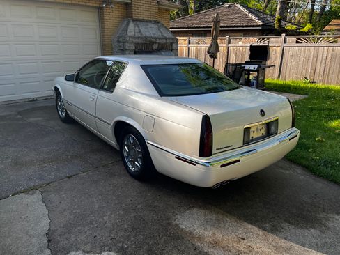Used 1997 Cadillac Eldorado w/ Leather/Lumbar Pkg FWD image 6