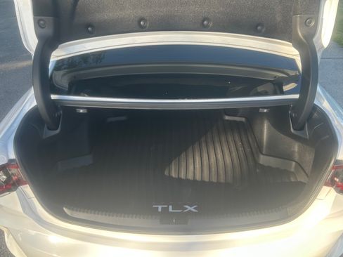 Used 2021 Acura TLX FWD image 5