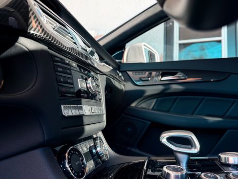 Used 2012 Mercedes-Benz CLS 63 AMG image 21