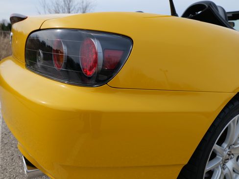 Used 2004 Honda S2000 image 21