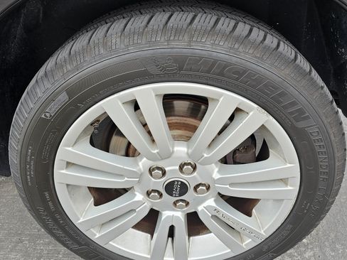 Used 2012 Land Rover Range Rover HSE LUX w/ Luxury Interior Pkg image 15