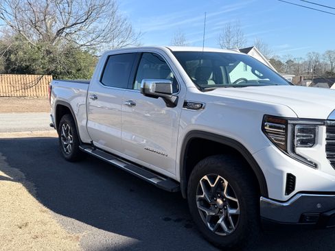 Used 2024 GMC Sierra 1500 SLT w/ SLT Premium Plus Package image 4