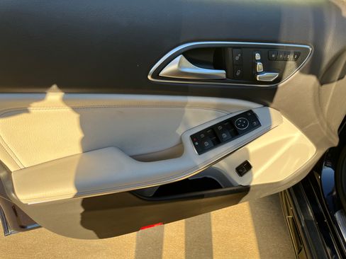 Used 2018 Mercedes-Benz GLA 250 image 26