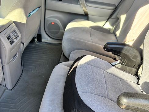 Used 2008 Toyota Highlander Sport image 16